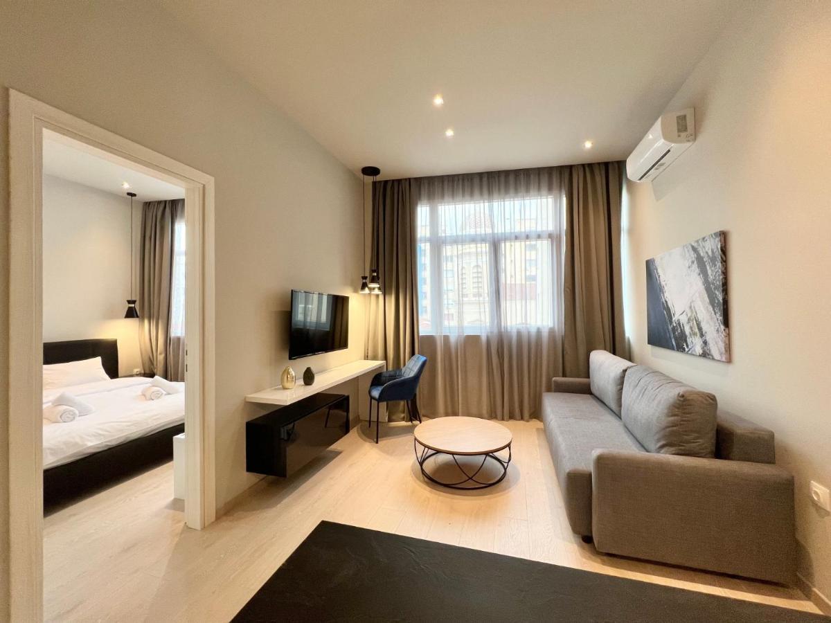 Aura F24 Apartments By Halu! - Vibrant Neighbourhood Tesalonika Bagian luar foto