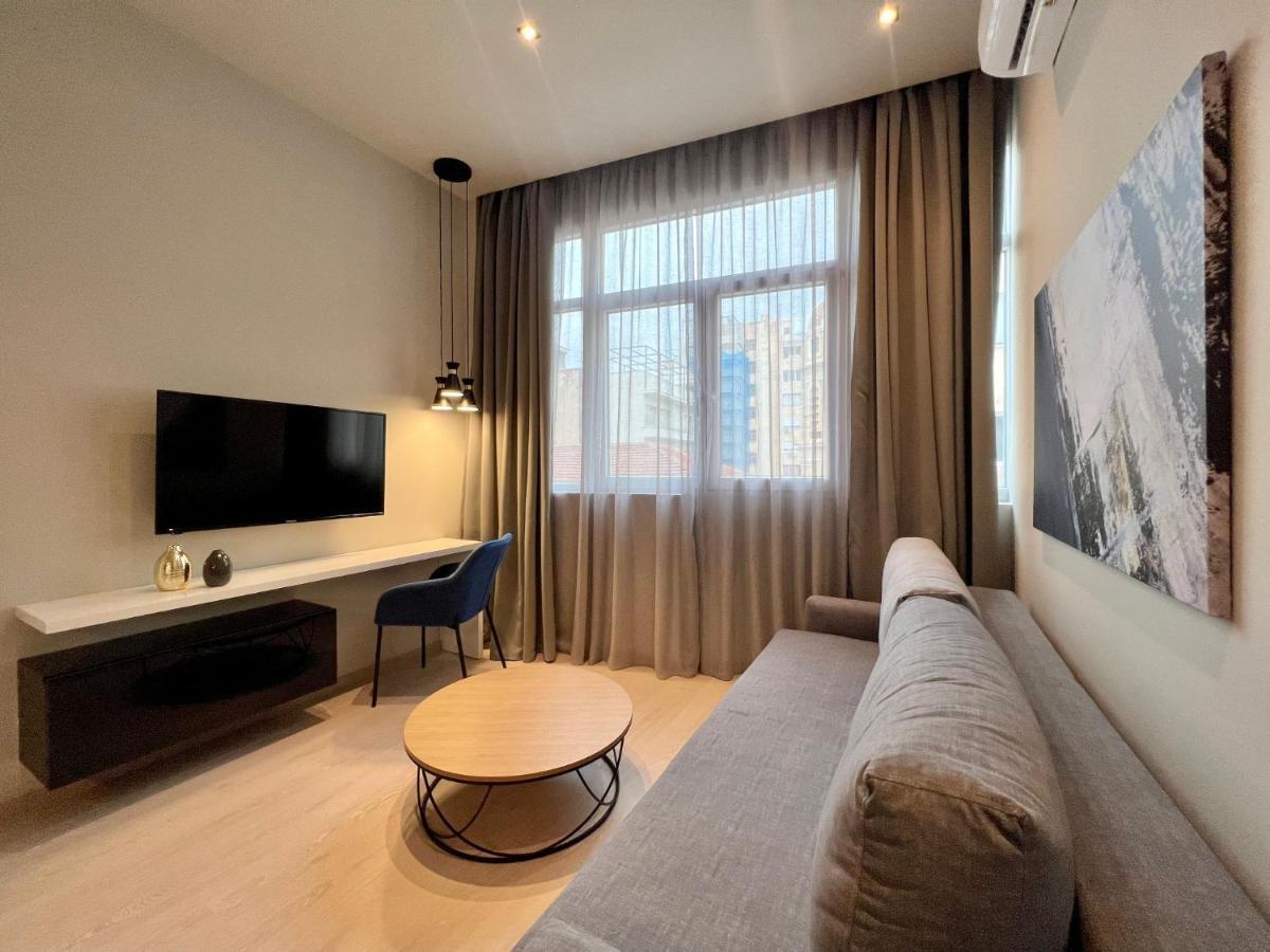 Aura F24 Apartments By Halu! - Vibrant Neighbourhood Tesalonika Bagian luar foto