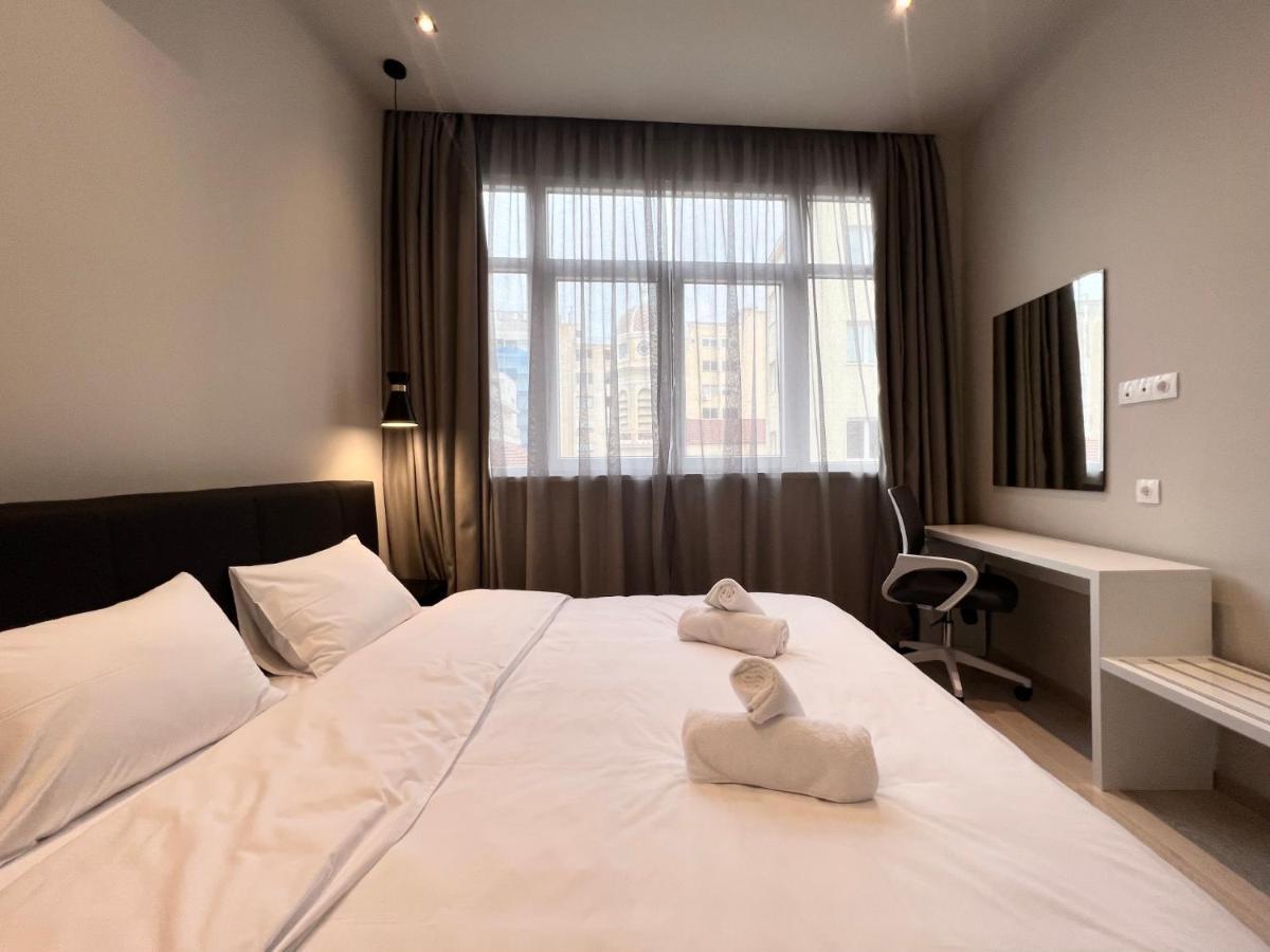 Aura F24 Apartments By Halu! - Vibrant Neighbourhood Tesalonika Bagian luar foto
