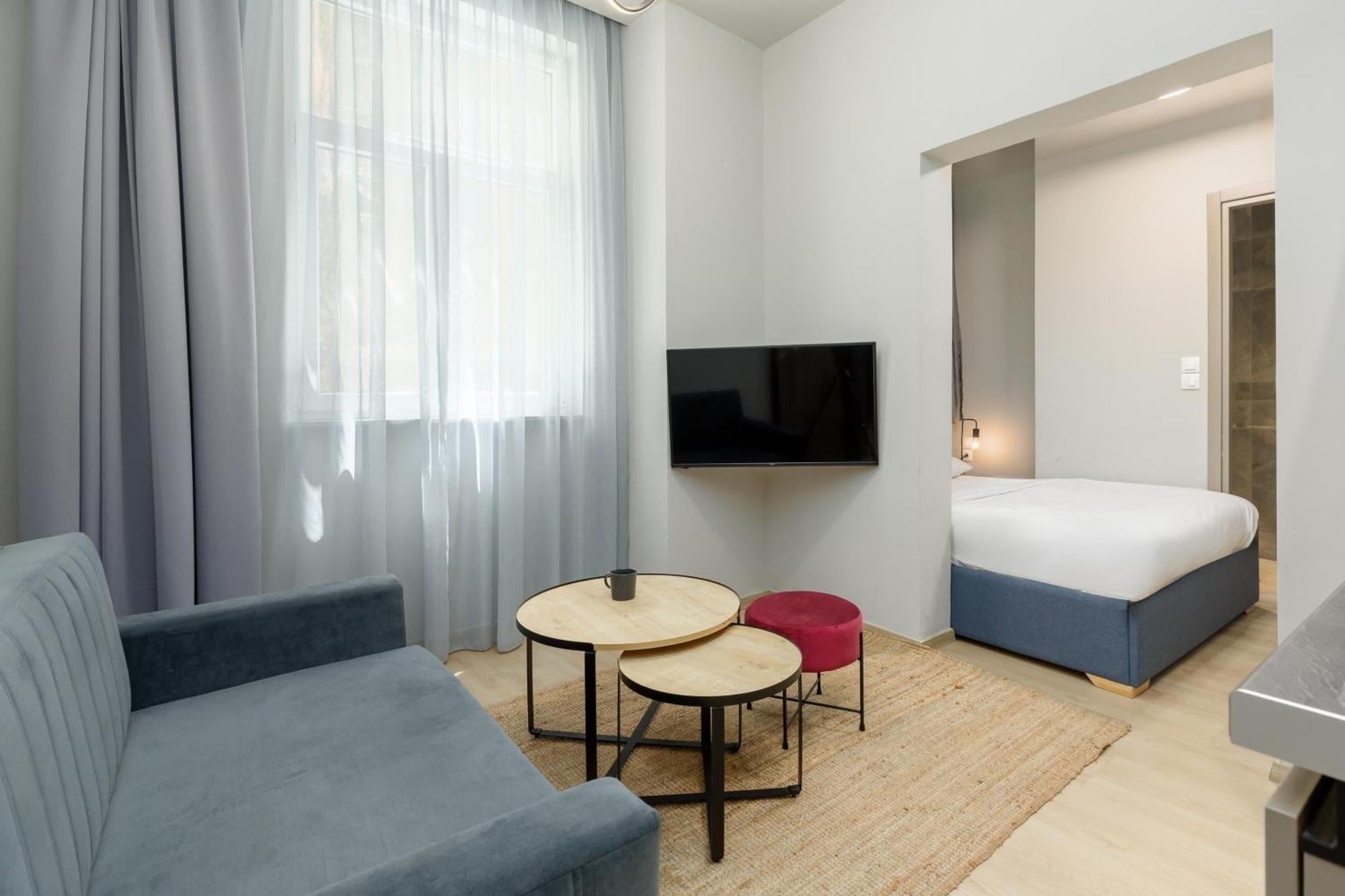 Aura F24 Apartments By Halu! - Vibrant Neighbourhood Tesalonika Bagian luar foto