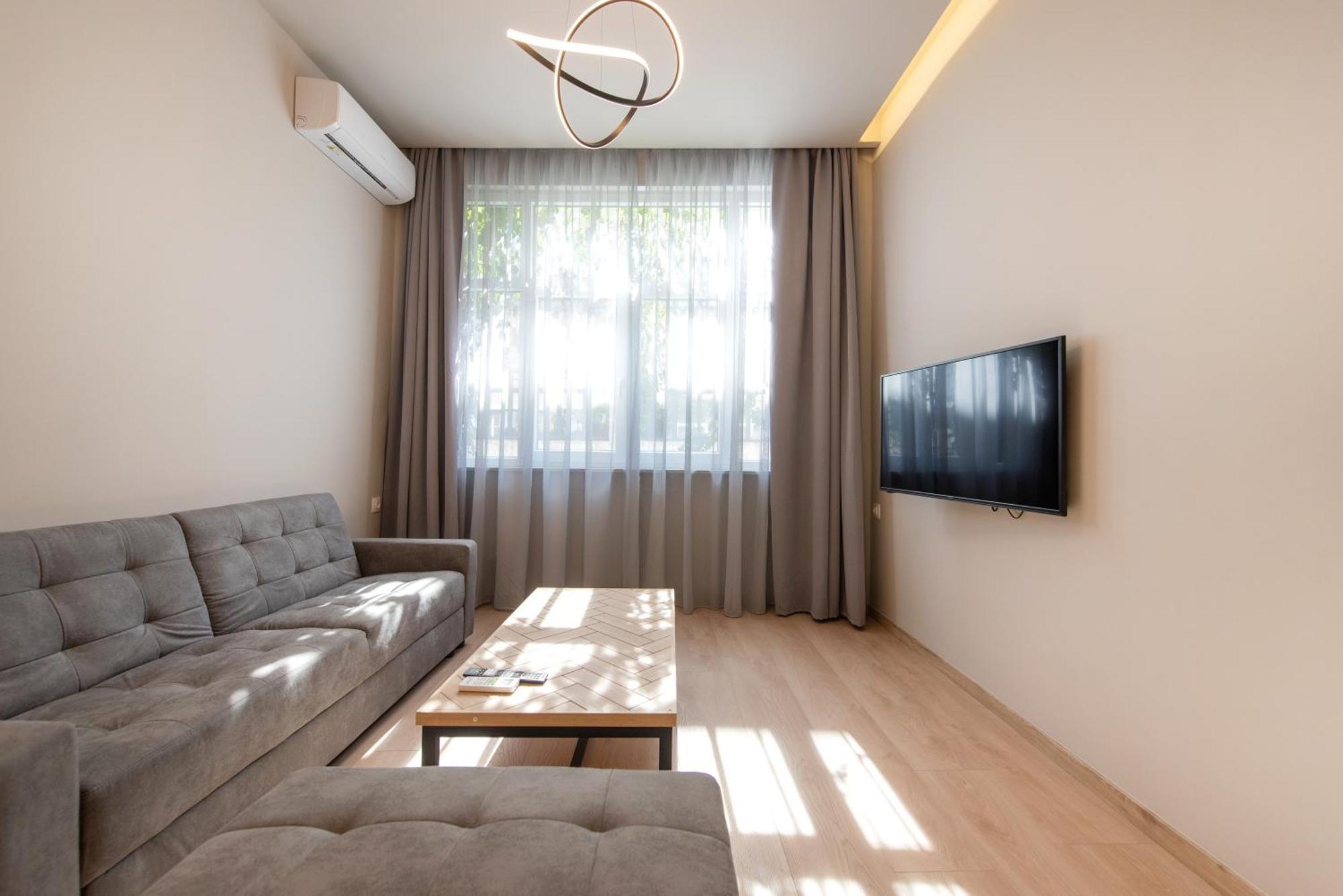 Aura F24 Apartments By Halu! - Vibrant Neighbourhood Tesalonika Bagian luar foto